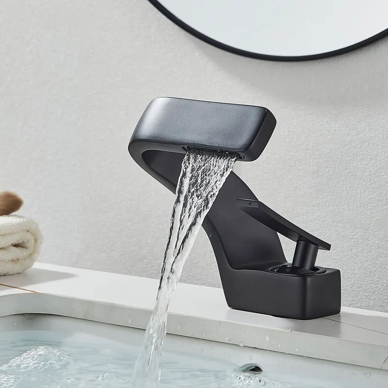 Waterval Badkamerkraan RVS304 Eengreeps Chroom Goud Zwart Wastafelkraan Modern Design Wasbak Mengkraan | Sansoti