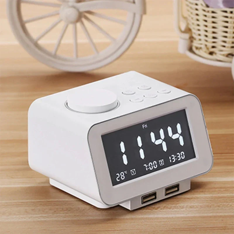 Digitaler Radiowecker mit USB Ladefunktion