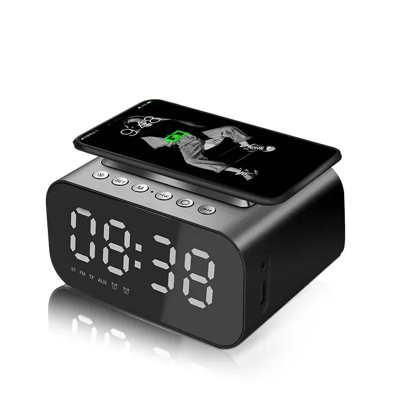 Radiowecker mit Bluetooth und Induktionsladung