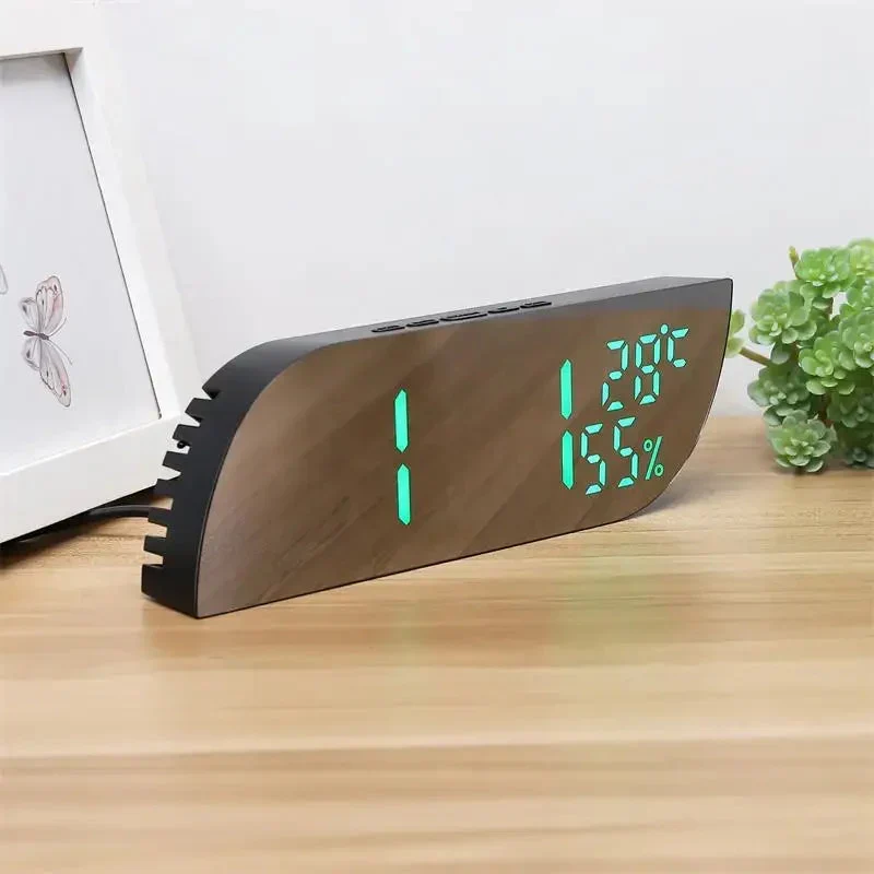 Digitaler Wecker in Holzoptik batteriebetrieben