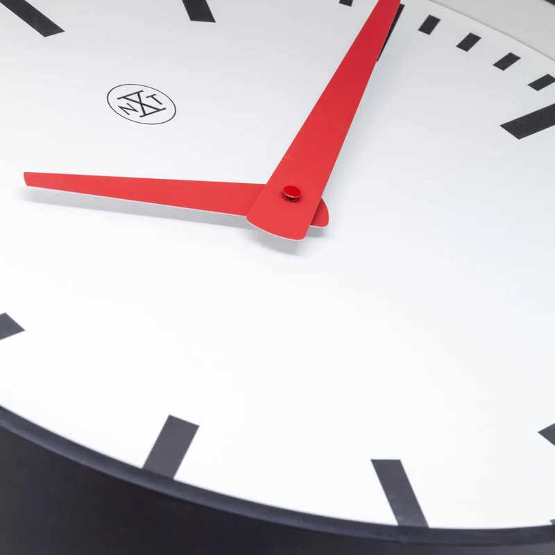 Wall clock 25.5cm - Silent - Plastic - "Newcastle"
