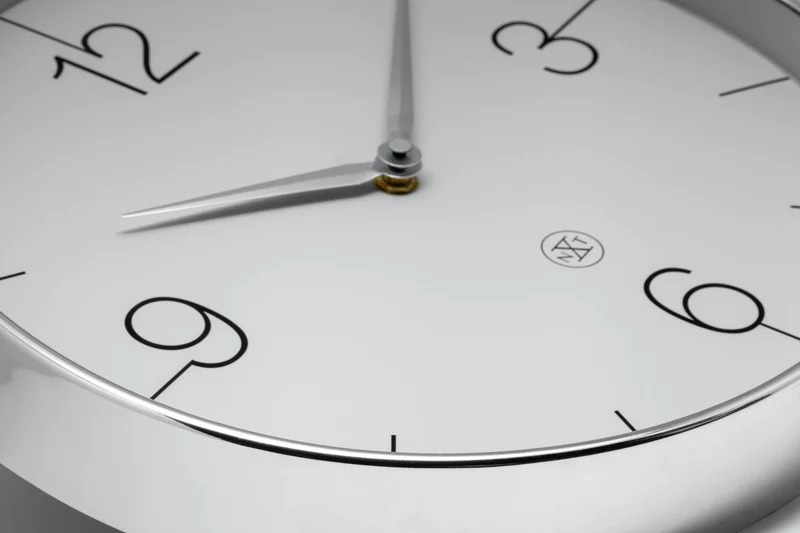 Wall clock 30.5cm-Silent-Gold/Chrome/Grey-Plastic-nXt 'Finesse'