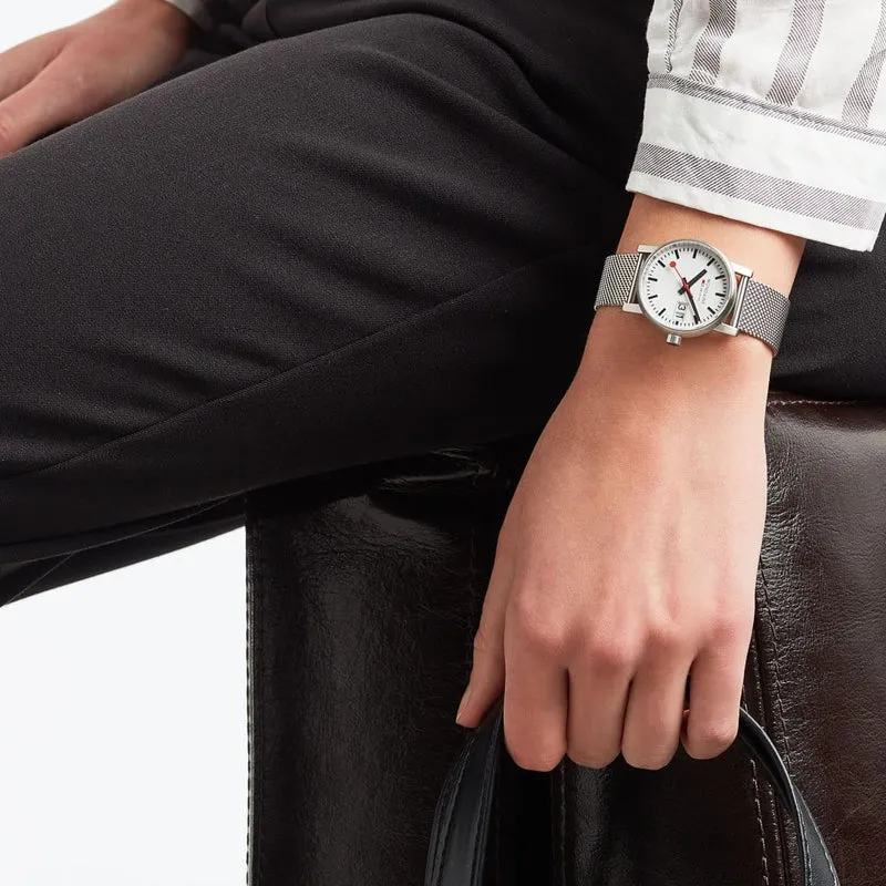 Mondaine evo2 MSE.30210.SM Damenuhr Silber • Saphirglas • Swiss Made