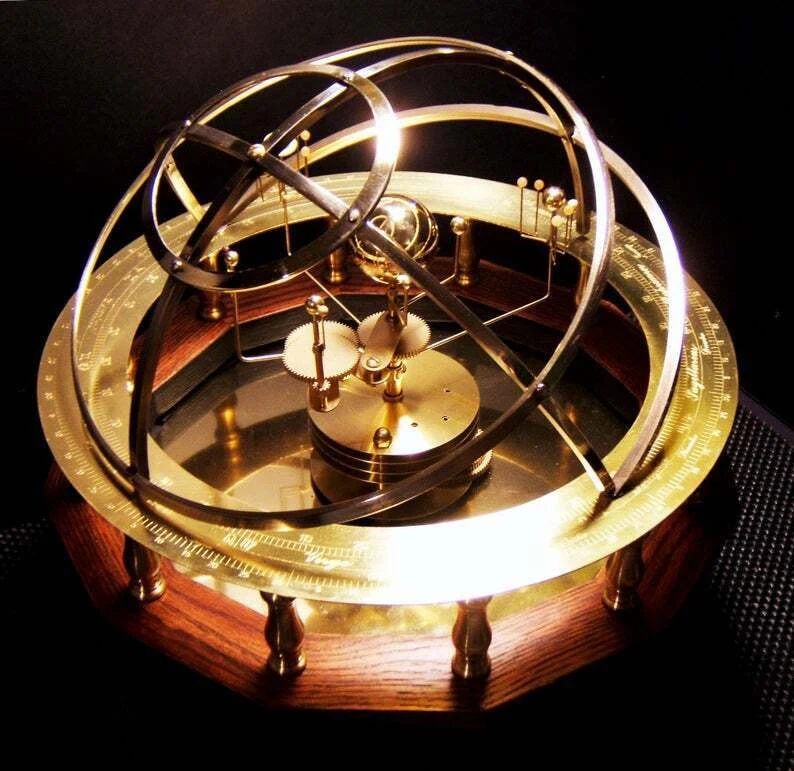 Mechanisch Zonnestelsel Model Messing Halfedelstenen 9 Planeten 28 Manen Eikenhouten Basis Bewegend Decoratief | Sansoti