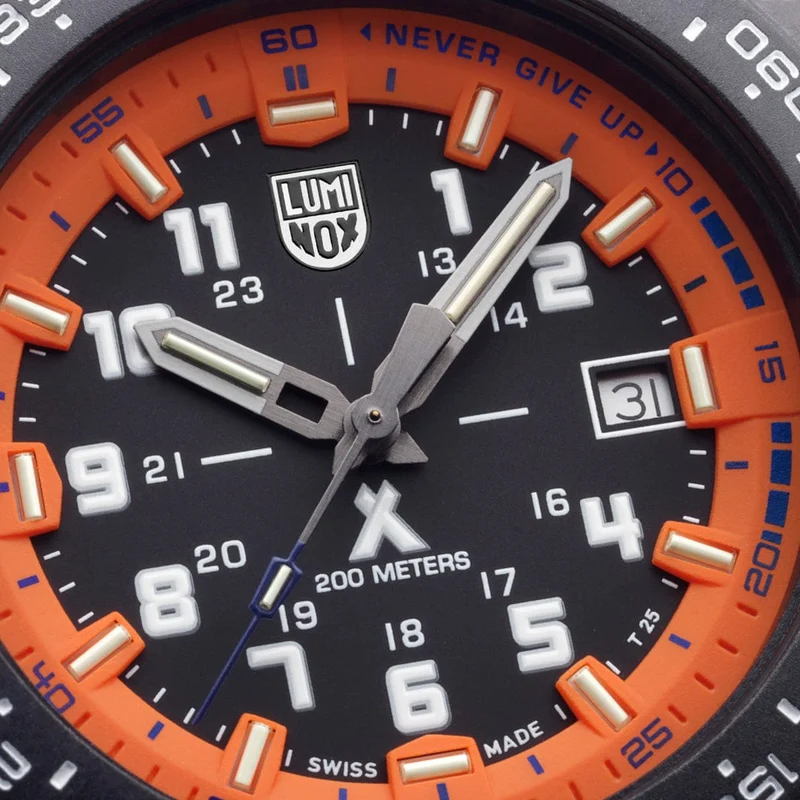 Luminox Bear Grylls Survival Mountain XB.3739 Herren Armbanduhr Orange • Saphirglas • CARBONOX™-Gehäuse