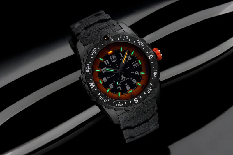 Luminox Bear Grylls Survival Mountain XB.3739 Herren Armbanduhr Orange • Saphirglas • CARBONOX™-Gehäuse