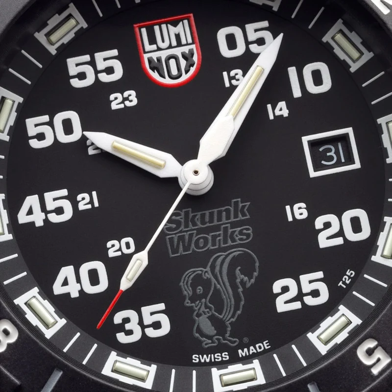Luminox F-117 Nighthawk x Skunk Works XA.6442.H Herren Armbanduhr • Saphirglas • CARBONOX™-Gehäuse