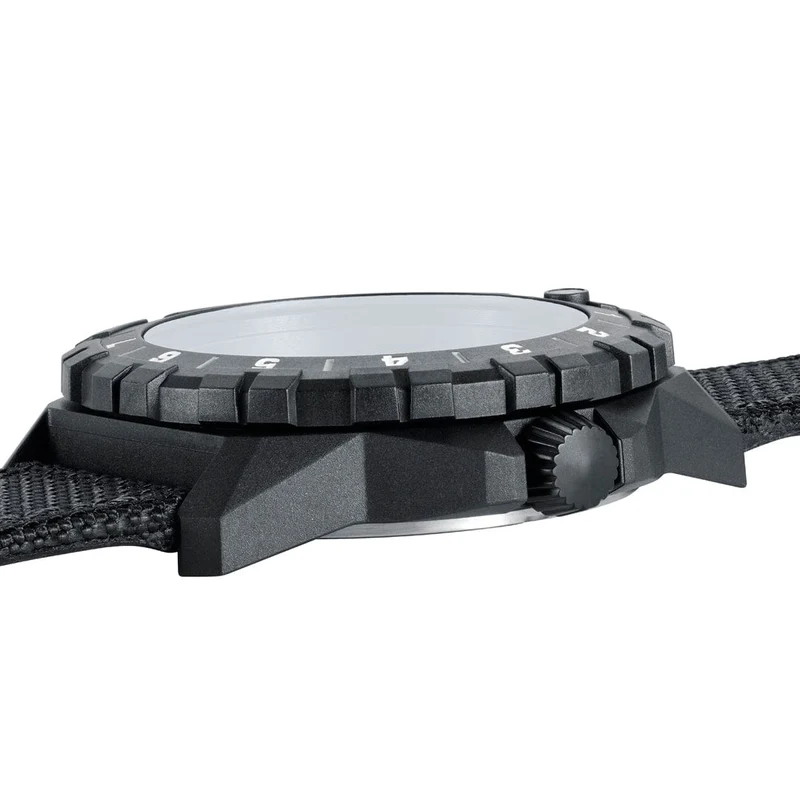 Luminox F-117 Nighthawk x Skunk Works XA.6442.H Herren Armbanduhr • Saphirglas • CARBONOX™-Gehäuse