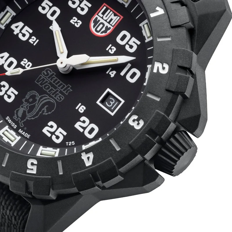 Luminox F-117 Nighthawk x Skunk Works XA.6442.H Herren Armbanduhr • Saphirglas • CARBONOX™-Gehäuse