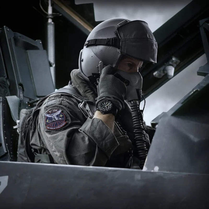 Luminox F-117 Nighthawk x Skunk Works XA.6442.H Herren Armbanduhr • Saphirglas • CARBONOX™-Gehäuse
