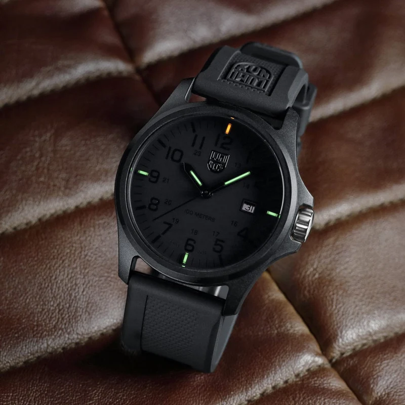 Luminox Moon Valley X2.2402 Herren Armbanduhr Schwarz • CARBONOX Gehäuse • Luminox Light Technology