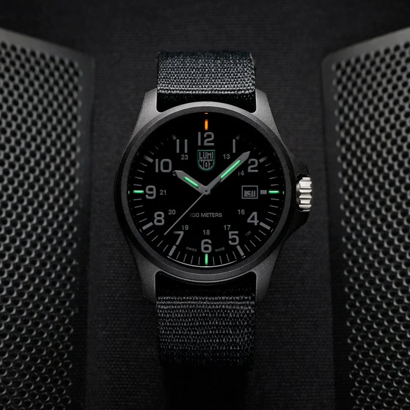 Luminox Moon Valley X2.2401.NB Herren Armbanduhr Schwarz • CARBONOX-Gehäuse • Luminox Light Technology