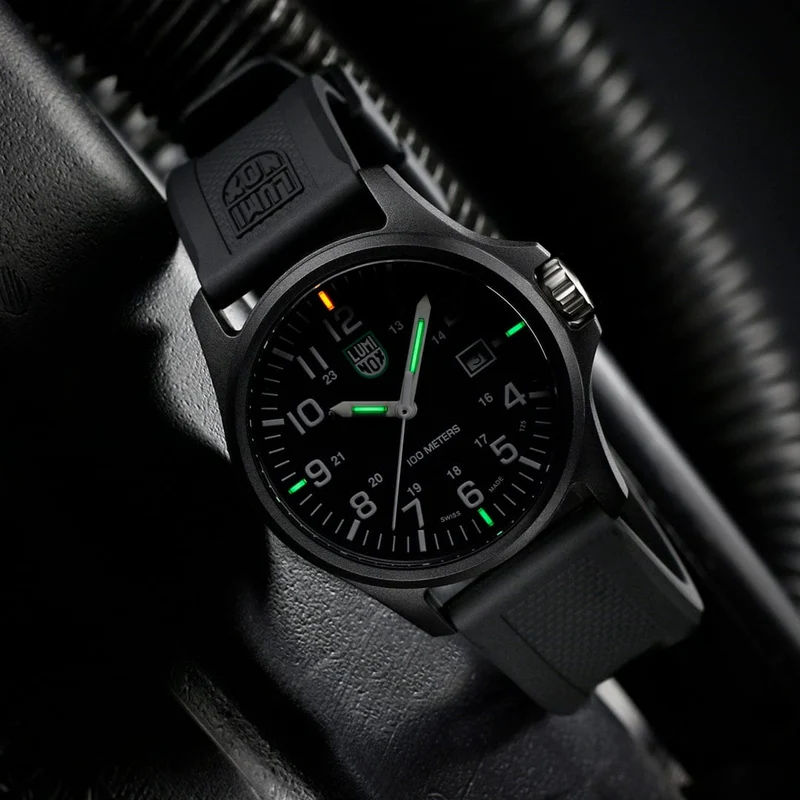 Luminox Moon Valley X2.2401 Herren Armbanduhr Schwarz • CARBONOX Gehäuse • Luminox Light Technology