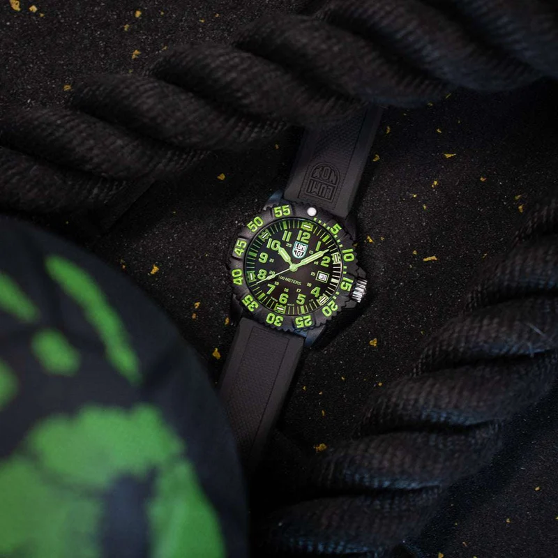 Luminox Sea Bass X2.2005 Herren Armbanduhr Schwarz/Gelb • CARBONOX™-Gehäuse • Luminox Light Technology
