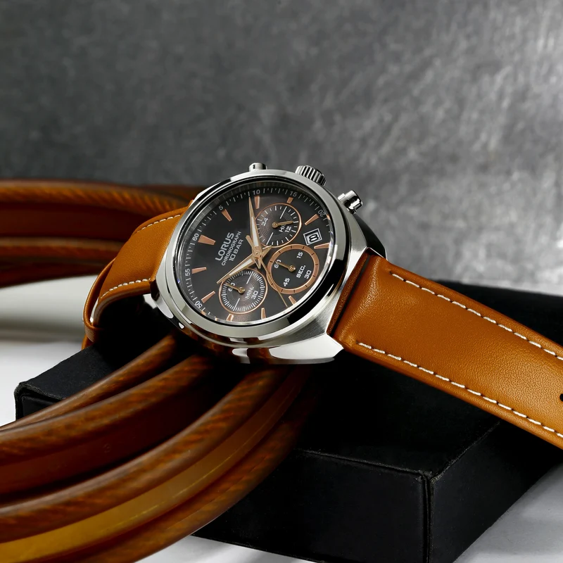 Lorus Sports RT387KX9 Herrenuhr Chronograph • Mineralglas • Braunes Lederband