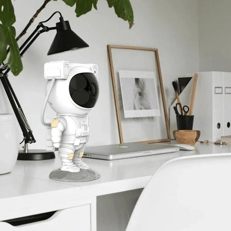 Astronaut Sterrenprojector LED Ruimtevaart Nachtlampje met Afstandsbediening en Timer | Sansoti
