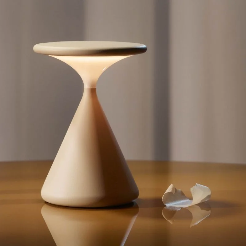 Draagbare Zandloper Tafellamp met Dimbare LED Batterij Accustroom Sfeerlicht Draadloze Touch Bediening Woon Slaapkamer Kantoor Retro Stijlvol Modern Design | Sansoti