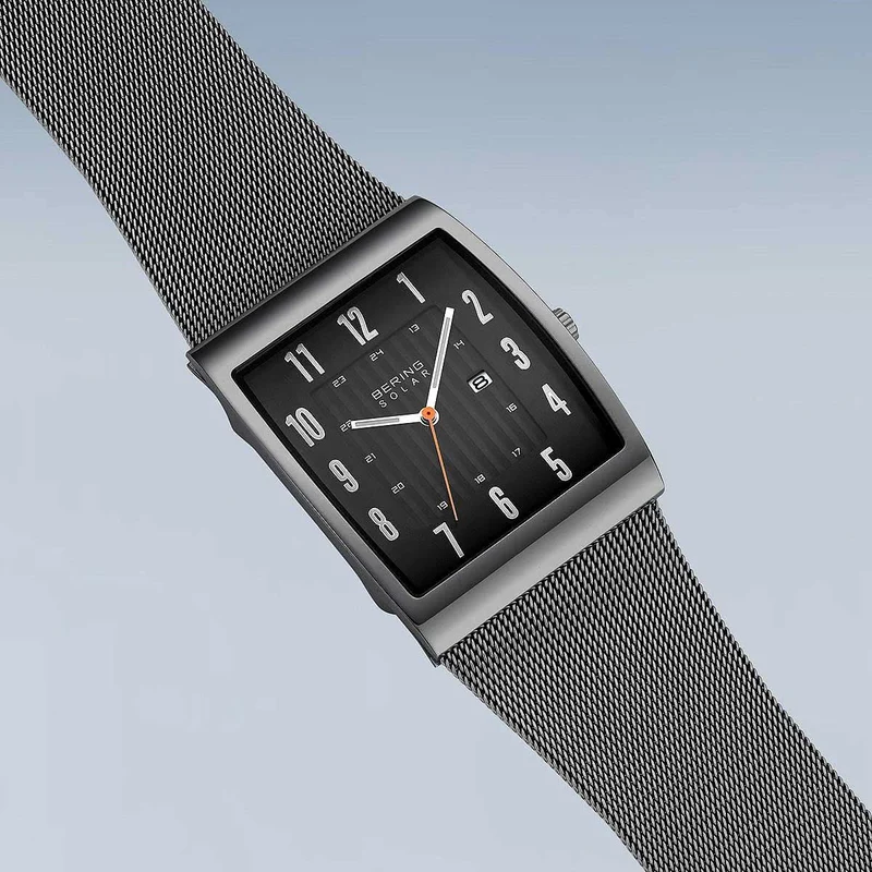 Bering Solar 16433-377 Herrenuhr • Saphirglas • Solarantrieb