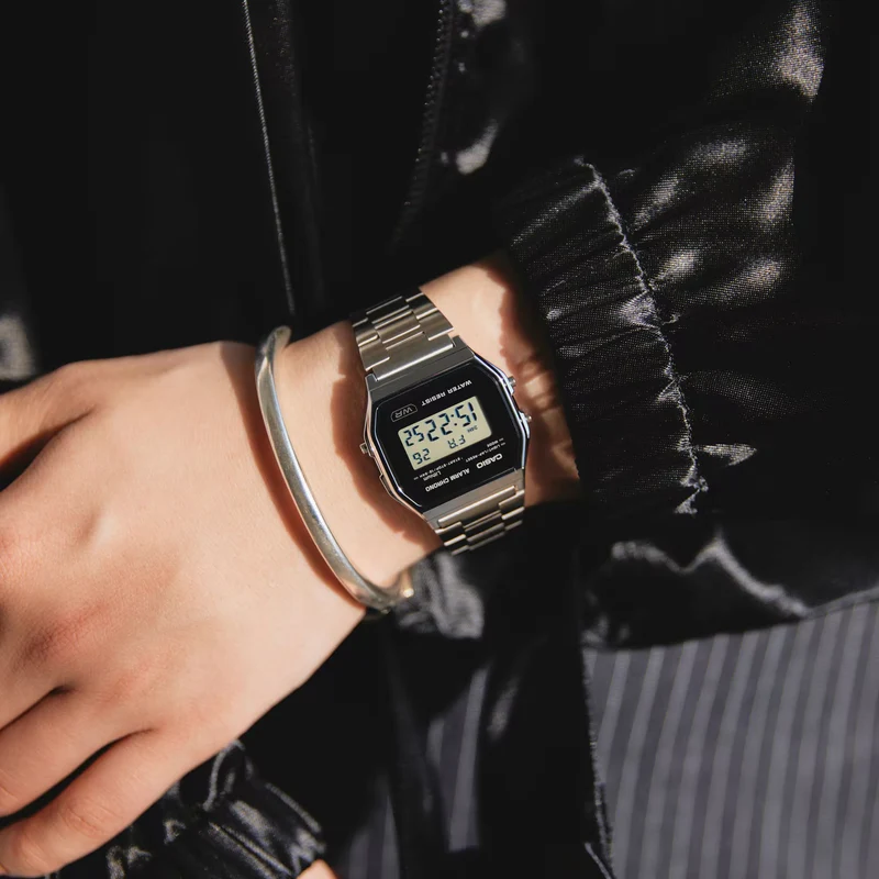 Casio Vintage A158WEA-1EF Uhr • Kultiges Retro-Design • Edelstahl-Armband