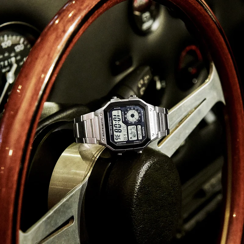 Casio Collection AE-1200WHD-1AVEF Herrenuhr • Kultiges Retro-Design • 10-Jahres-Batterie