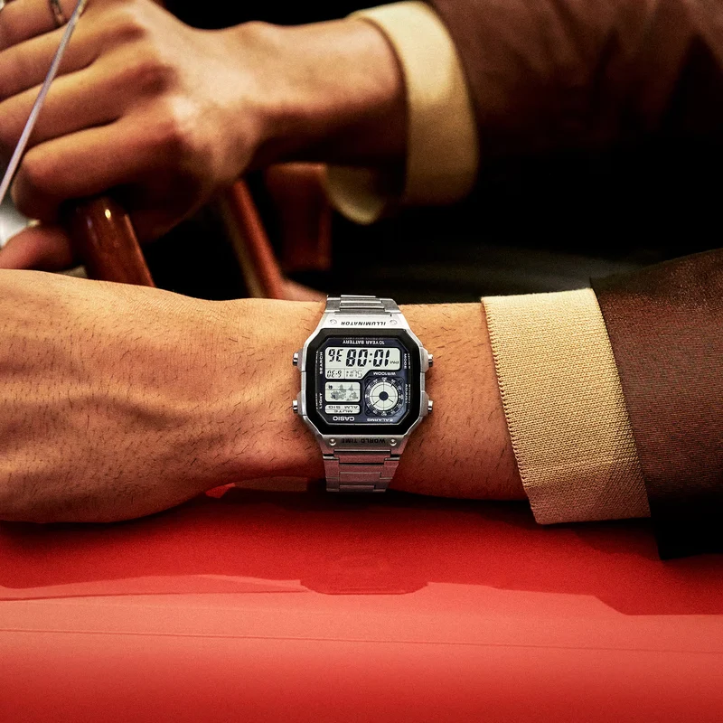 Casio Collection AE-1200WHD-1AVEF Herrenuhr • Kultiges Retro-Design • 10-Jahres-Batterie