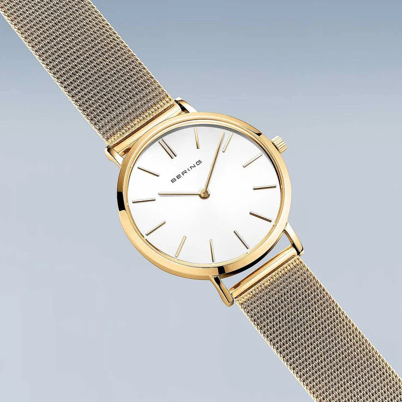 Bering Classic 14134-331 Damenuhr • Kratzfestes Saphirglas • Feines Milanaise-Armband