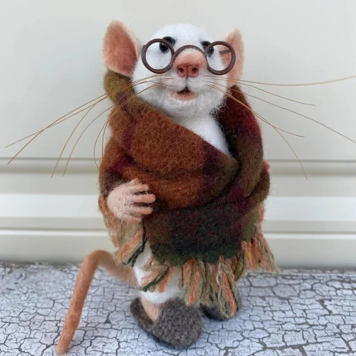 Handgemaakte Viltmuis Decoratiefiguur - Wol & Leer - 7,6 cm - Schattig Ornament voor Seizoensdecoratie | Sansoti