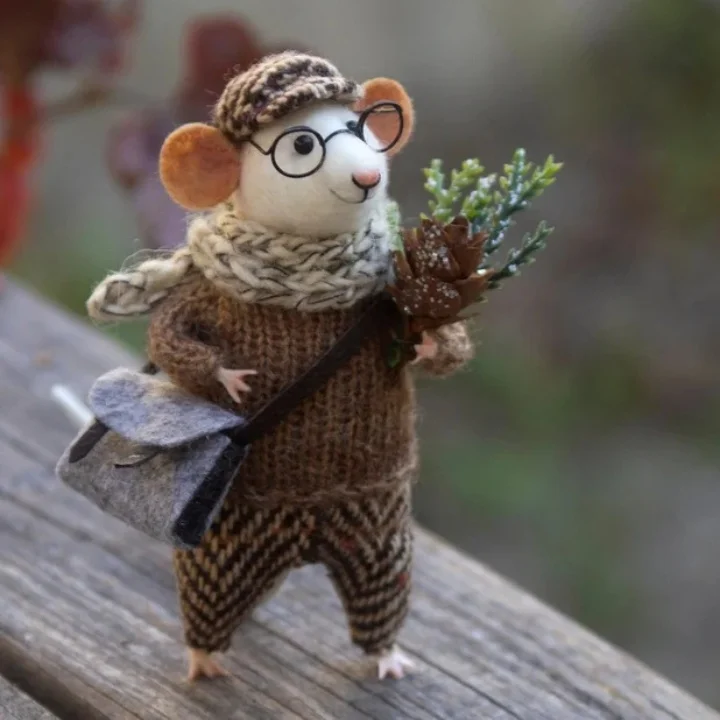 Handgemaakte Viltmuis Decoratiefiguur - Wol & Leer - 7,6 cm - Schattig Ornament voor Seizoensdecoratie | Sansoti