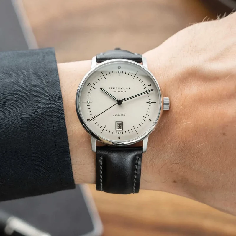 Sternglas Naos Pro S02-NP26-BR02 Herrenuhr • Bauhaus-Design • Saphirglas