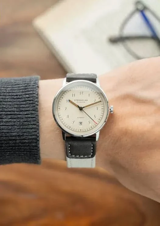 Sternglas Lumatik S02-LM26-NY06 Unisex-Uhr • Bauhaus-Design • Saphirglas
