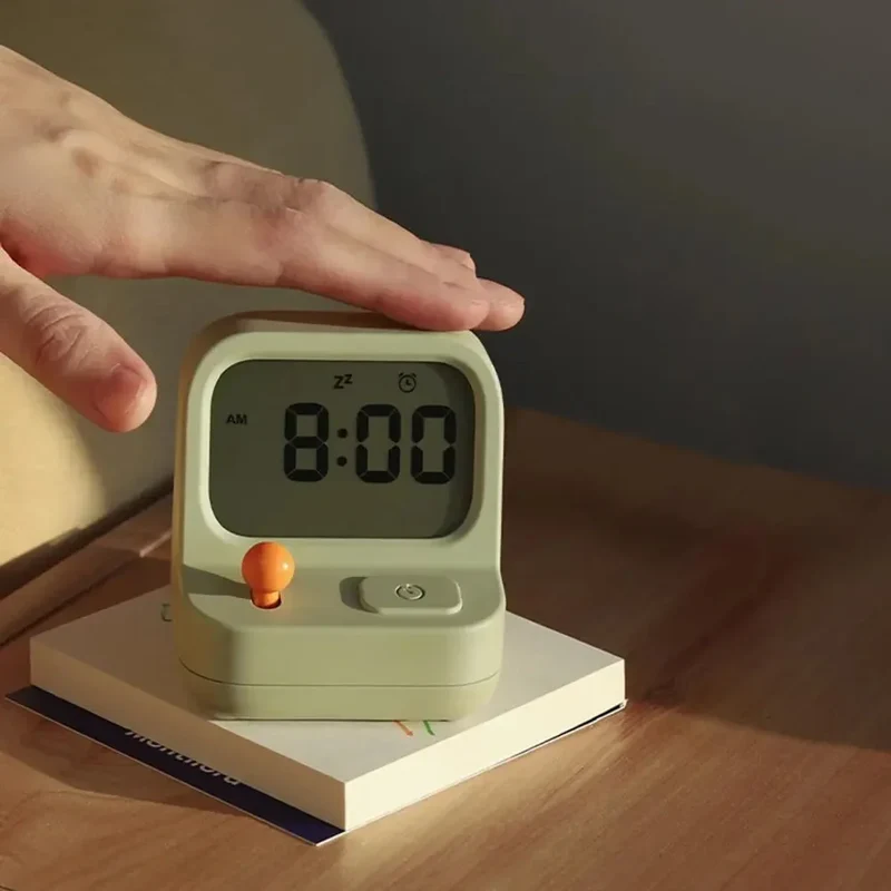 Origineller Digitalwecker für Jungen