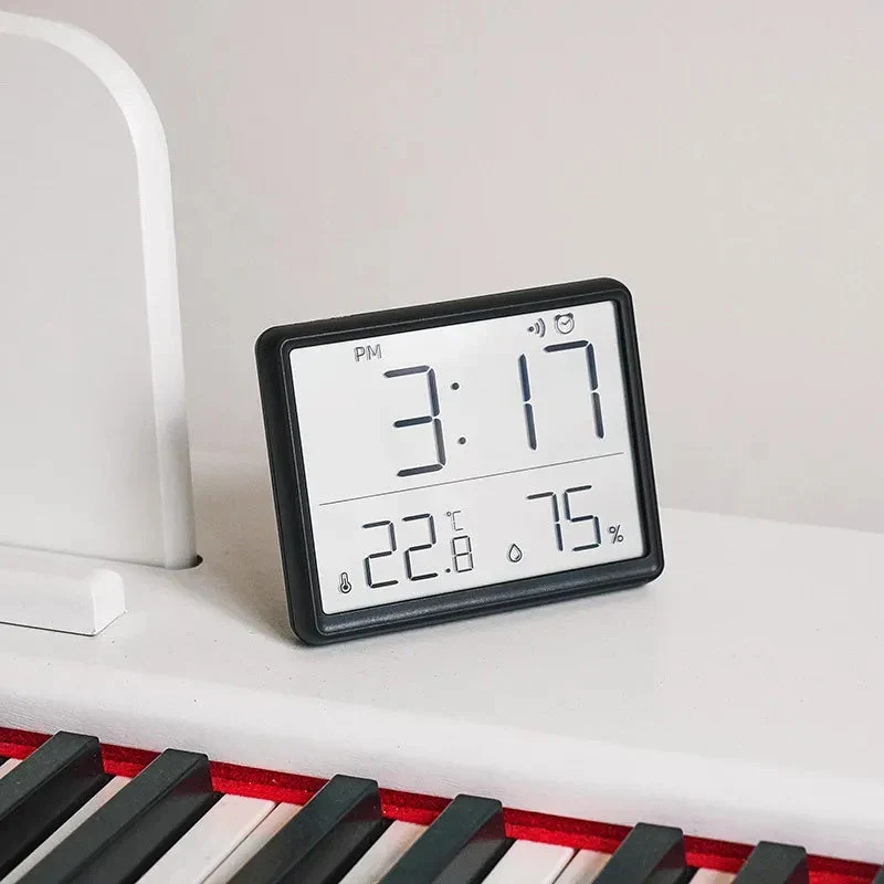 Flacher digitaler Reisewecker mit Alarm