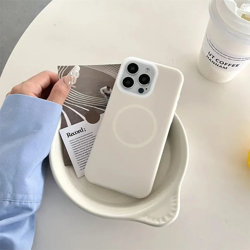 Siliconen iPhone Hoesje met Magnetische Ring 360° Draaibaar Shockproof Bescherming 12 Kleuren iPhone 15 16 17 | Sansoti