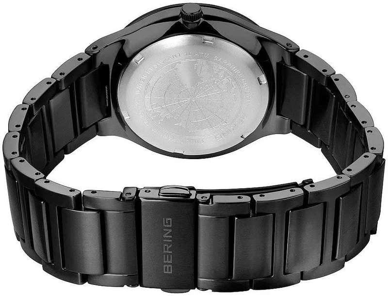 Bering Solar 15239-727 Herrenuhr • Saphirglas • Titan