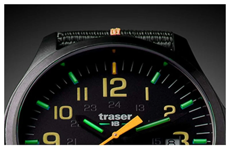 Traser P67 Officer Pro 107425 Herrenuhr • Trigalight H3 • Swiss Made