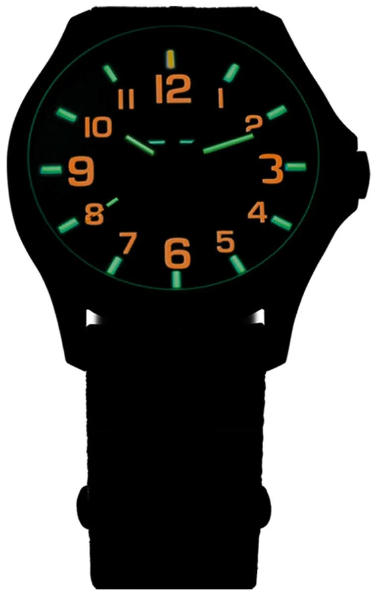 Traser P67 Officer Pro 107425 Herrenuhr • Trigalight H3 • Swiss Made