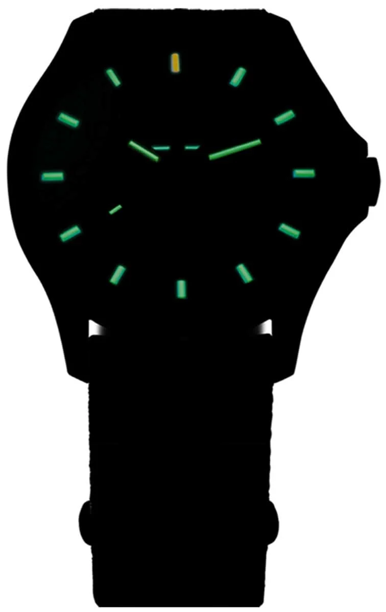 Traser P67 Officer Pro 107425 Herrenuhr • Trigalight H3 • Swiss Made