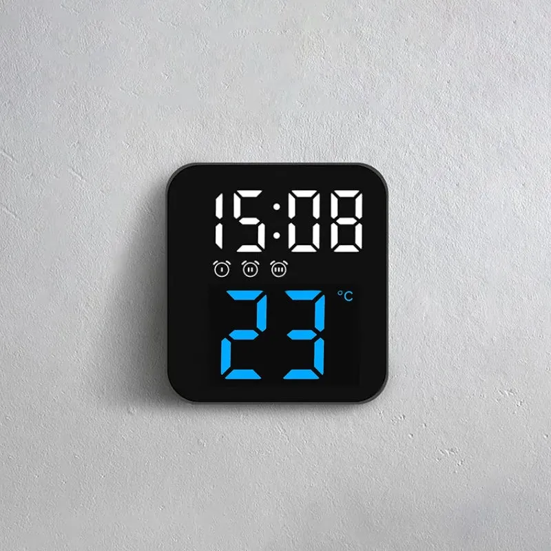 Kompakter digitaler Reisewecker mit LED