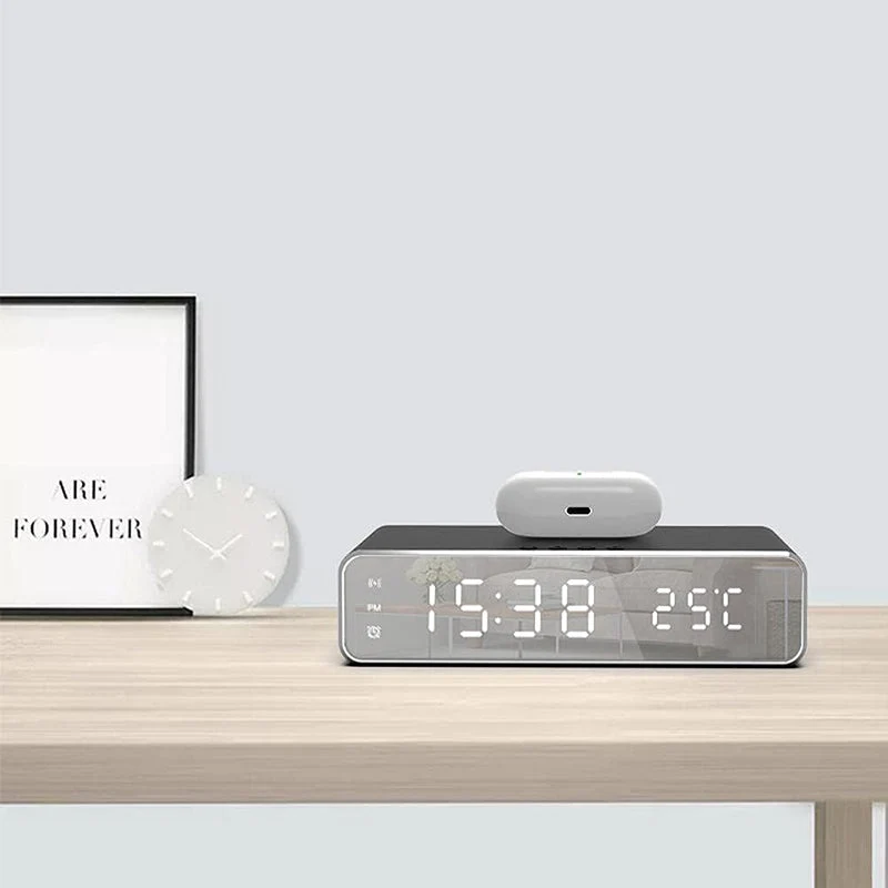 Wecker mit Qi-Ladestation und Temperaturanzeige