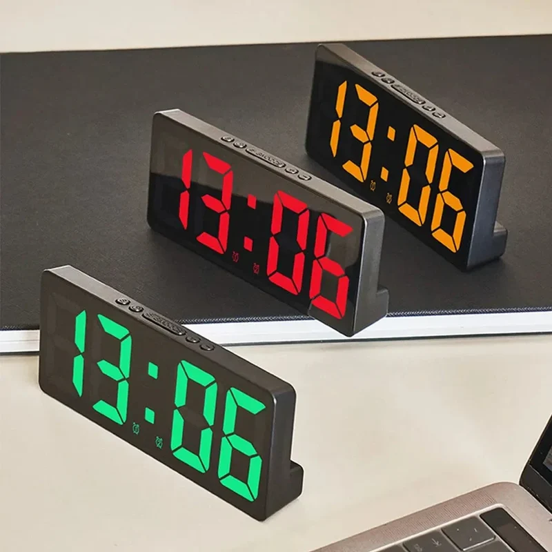Digitaler LED Wecker mit großen Zahlen