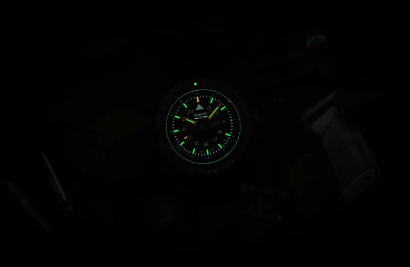 Traser P69 Black Stealth 109854 Herrenuhr • H3-Tritium • Swiss Made