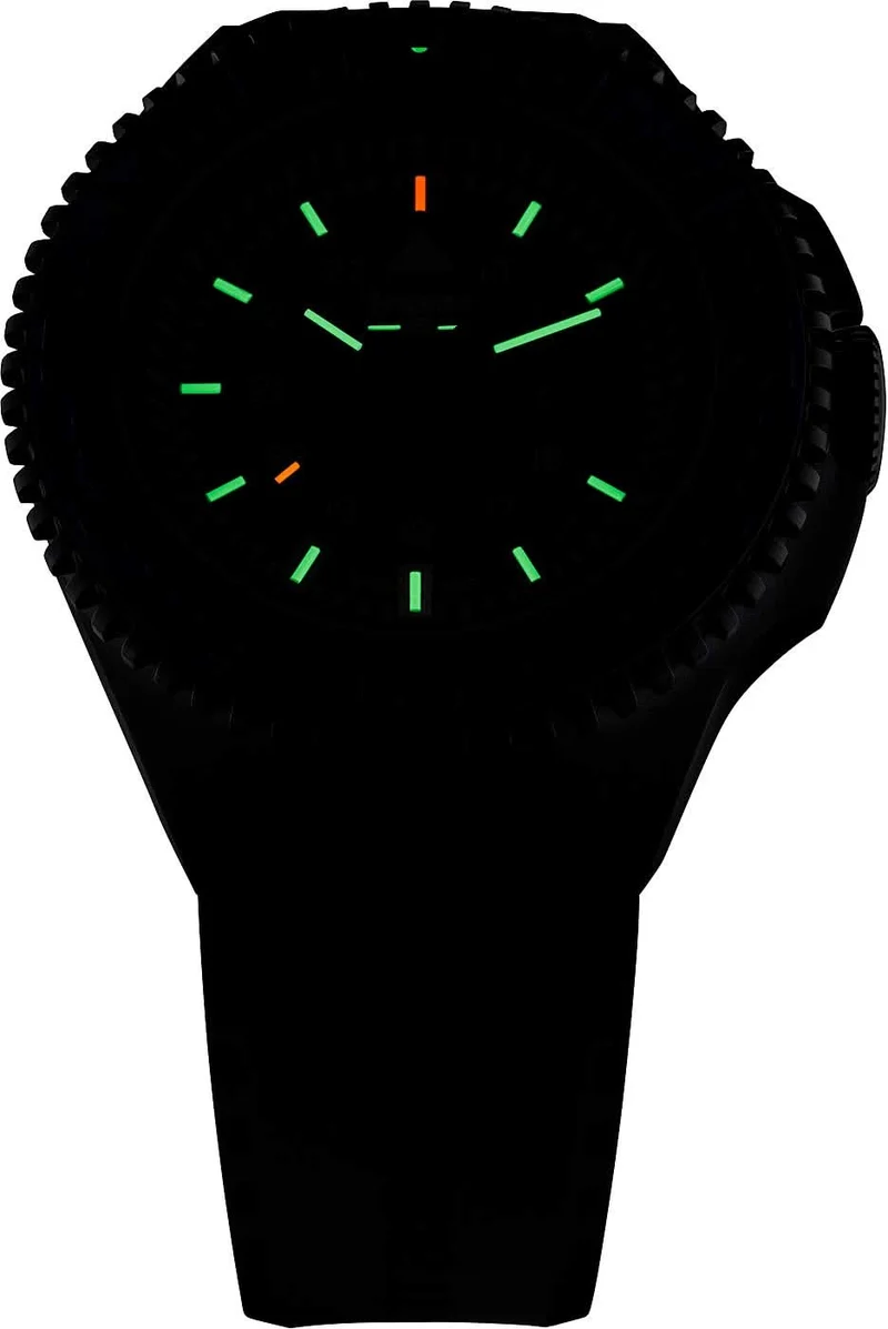 Traser P69 Black Stealth 109861 Herrenuhr • Trigalight H3 • Swiss Made