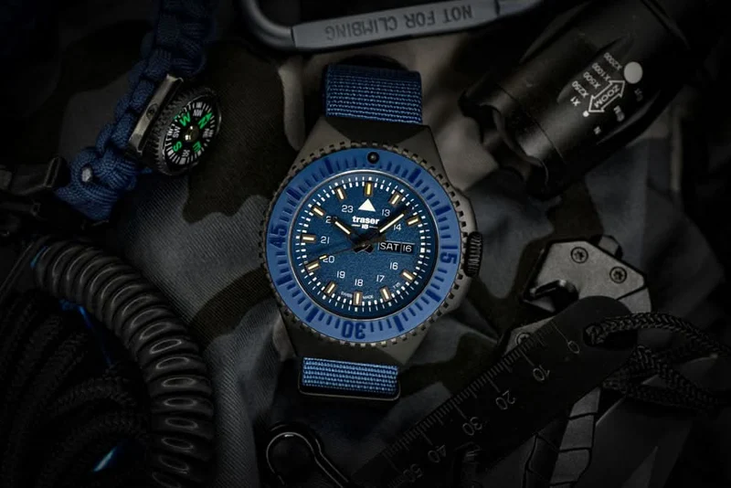Traser P69 Black Stealth 109856 Herrenuhr • Trigalight H3 • Swiss Made