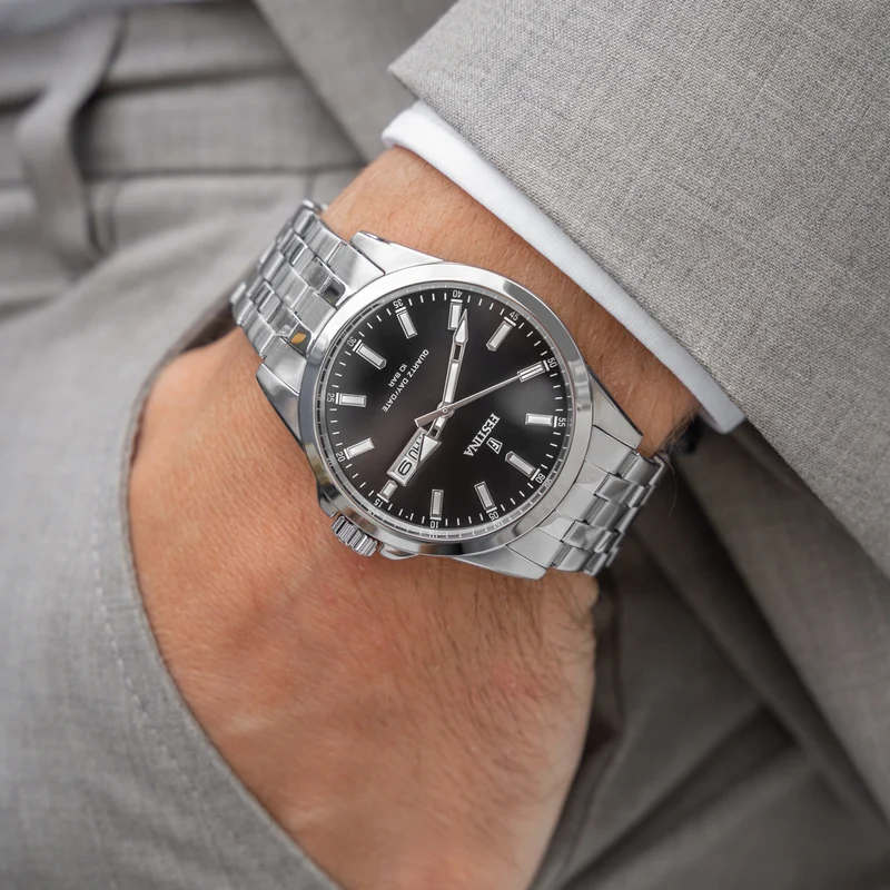 Festina Klassik F20357/4 Herrenuhr Schwarz • Mineralglas • Edelstahlarmband