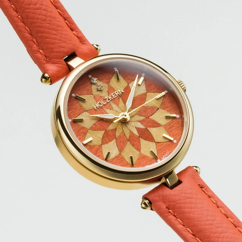 Holzkern Mirrormaze Damen Armbanduhr Goldfarben • Saphirglas • Holzmarketerie Tulpenbaum