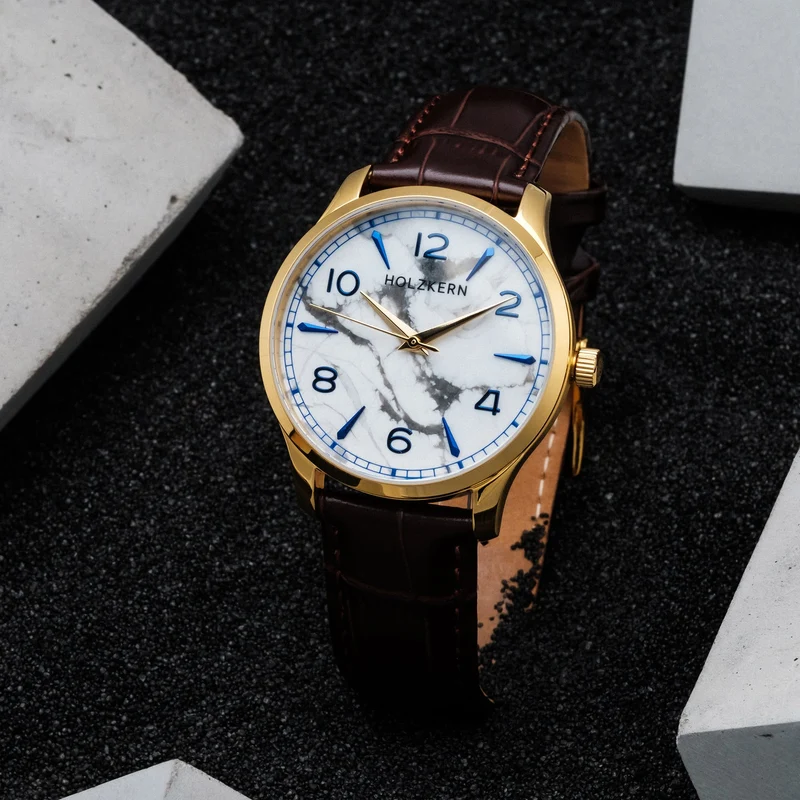 Holzkern Primetime Herrenuhr Goldfarben • Echter Howlith • Schlankes Edelstahlgehäuse