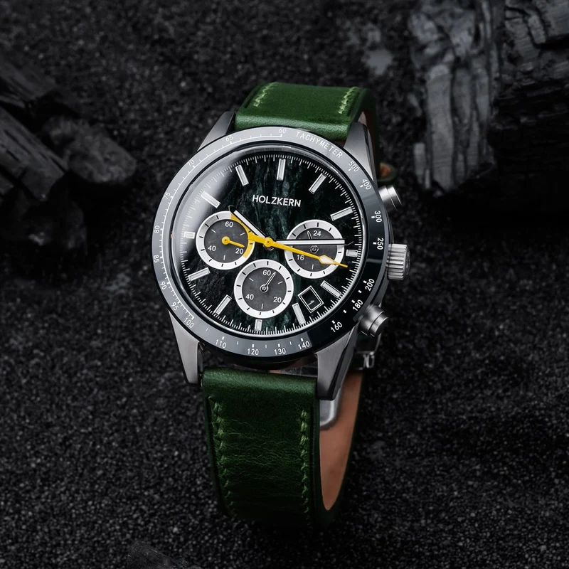 Holzkern Neverrest 9010631021832 Herren Armbanduhr Grün • Titan-Gehäuse • Saphirglas