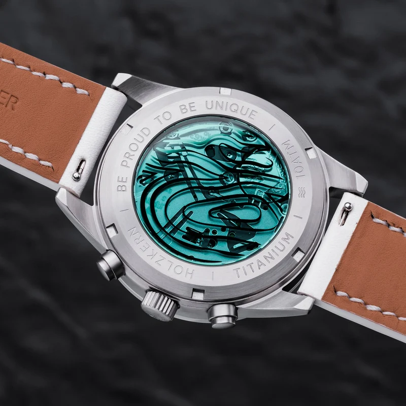 Holzkern Neverrest Herrenuhr Titan • Howlith-Zifferblatt • Saphirglas