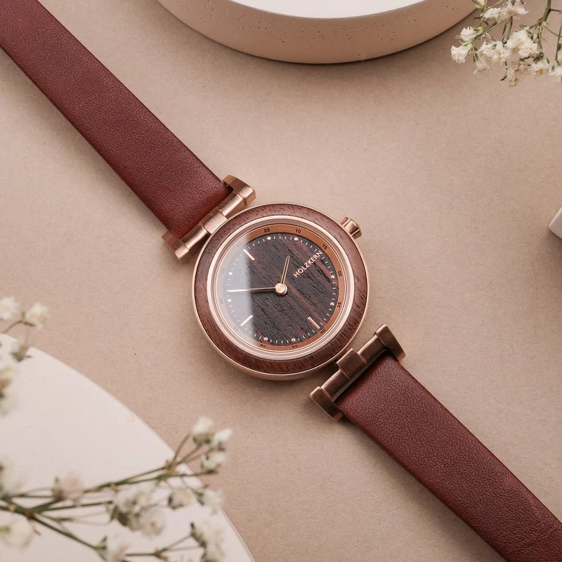 Holzkern Harriet Damenuhr Walnuss/Ahorn • Holzgehäuse & Roségold • Braunes Lederarmband