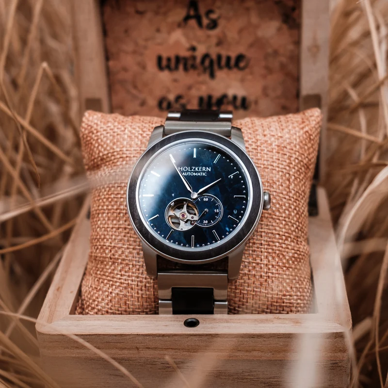 Holzkern Singapore 9010631003937 Herrenuhr • Automatikwerk Miyota 82S7 • Saphirglas